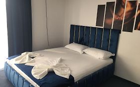 Hotel Blue